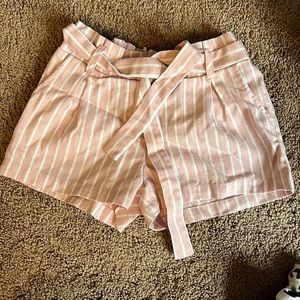 Pink stripe shorts with tie 5/6